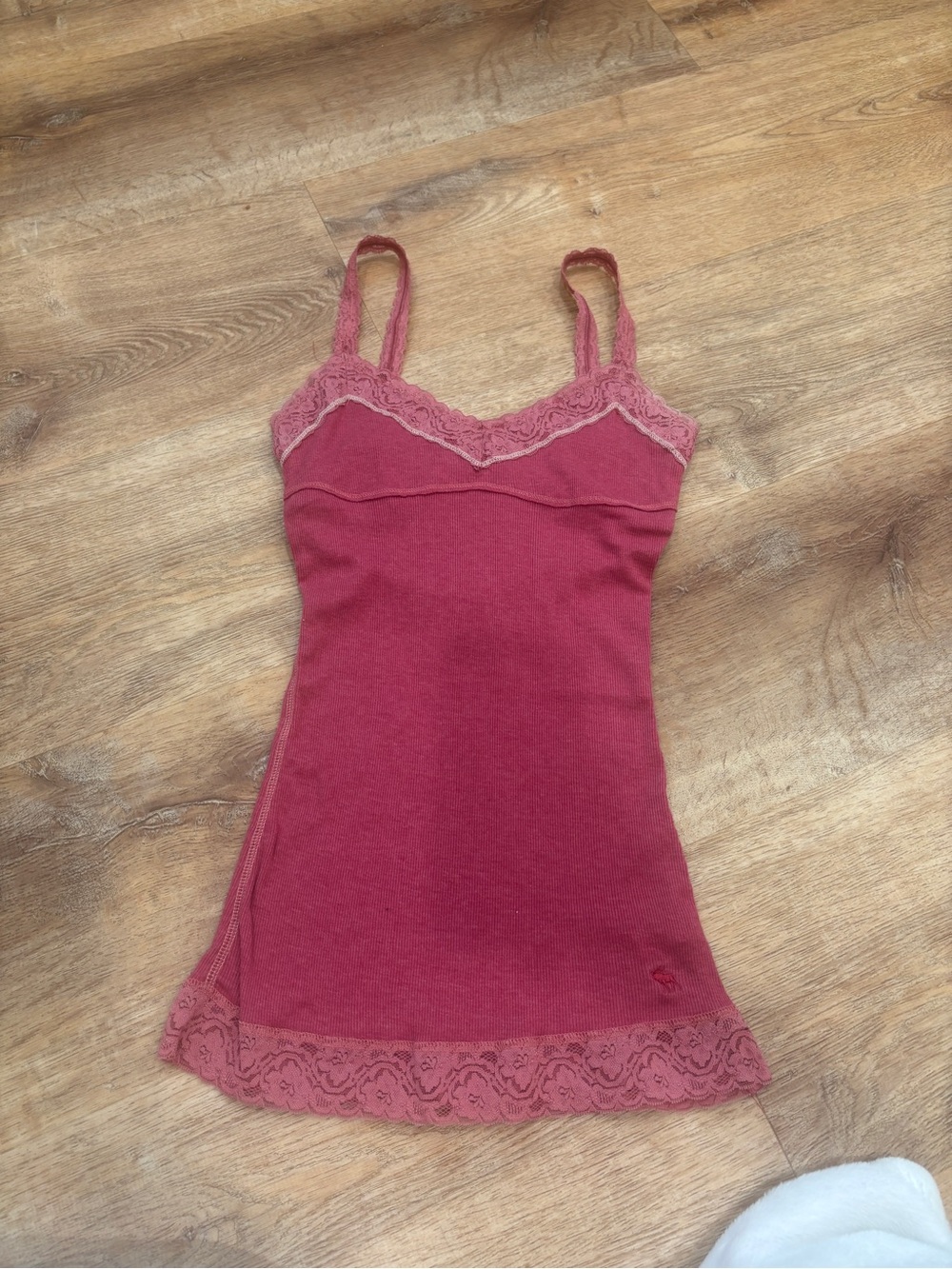 Abercrombie & Fitch Dusty Rose Lace-Trim Cami Slip